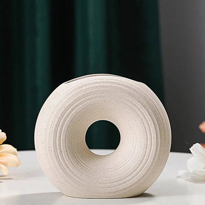 Elegant Ceramic Vase for Home Decor - Nordic Design